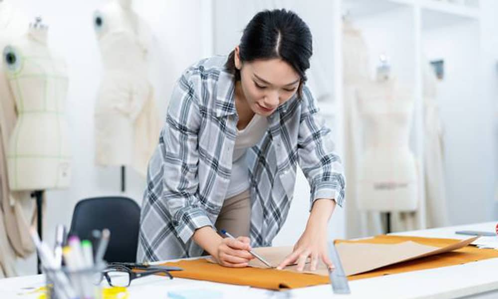 Professional apparel designers from clothing factory - Clothing manufacturer service - 31