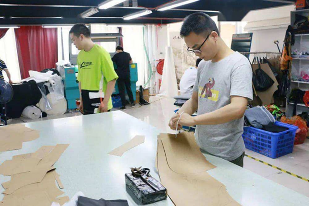 Professional apparel designers from clothing factory - Clothing manufacturer service - 30
